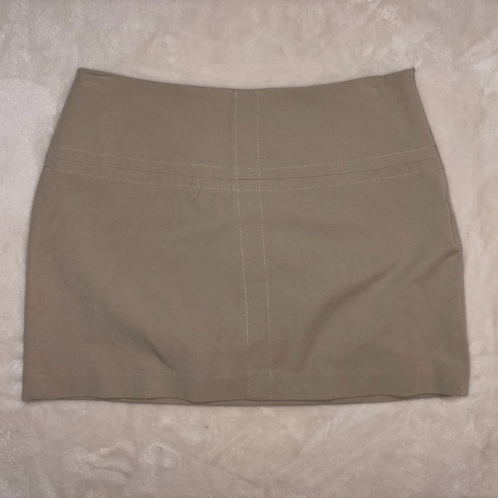Vintage Express Women’s Classic Tan Low Rise Mini Skirt